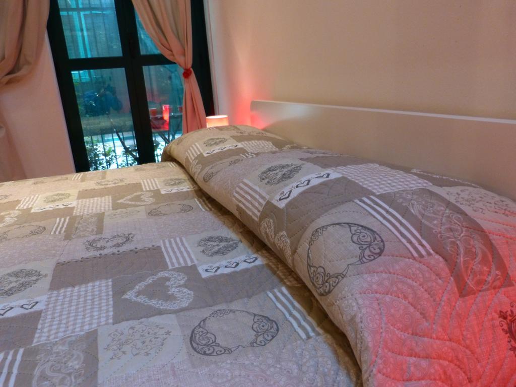 Residenza Piazza San Francesco Apartment Болоня Стая снимка