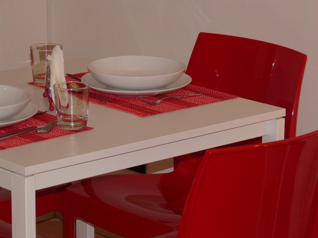 Residenza Piazza San Francesco Apartment Болоня Стая снимка