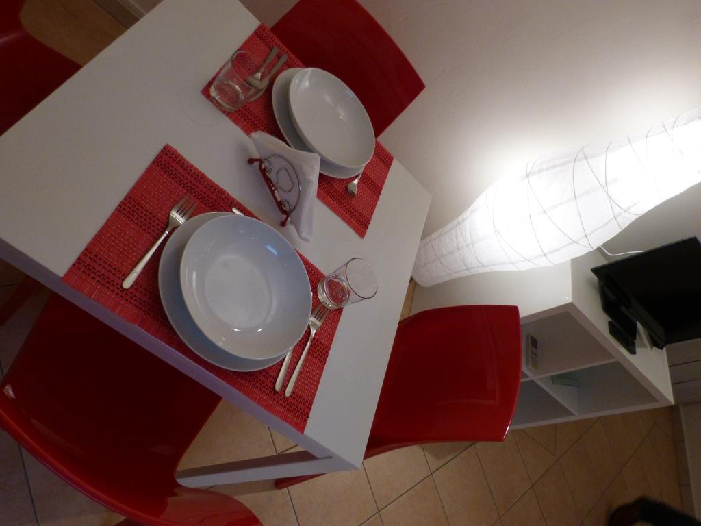 Residenza Piazza San Francesco Apartment Болоня Стая снимка
