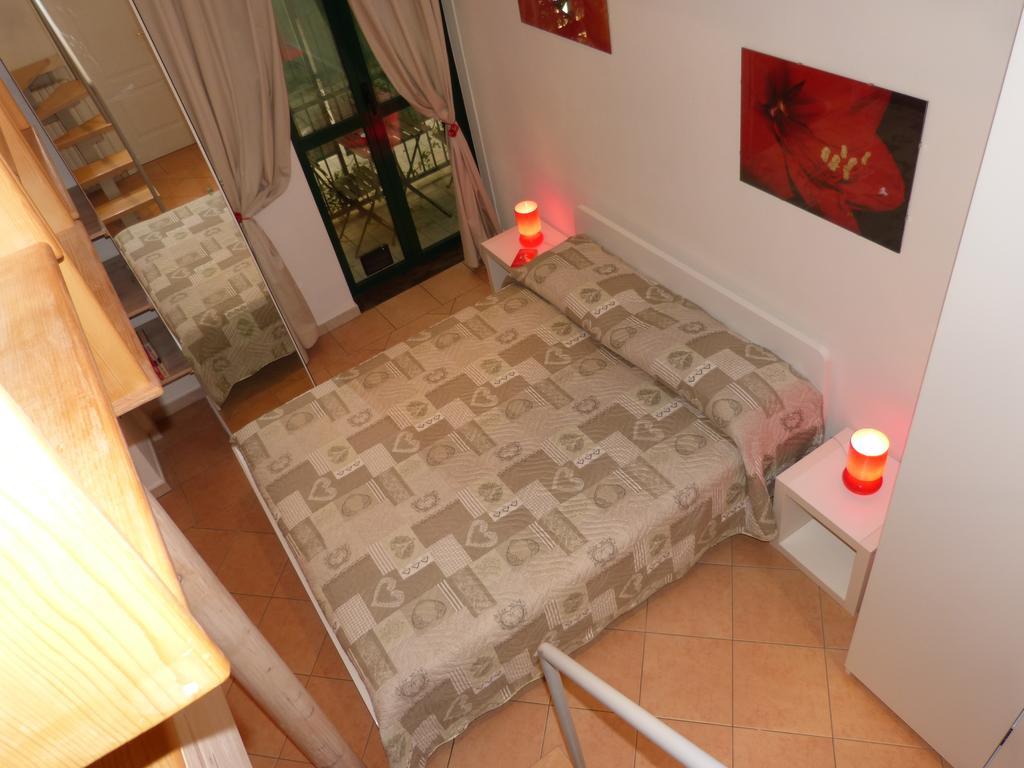 Residenza Piazza San Francesco Apartment Болоня Стая снимка