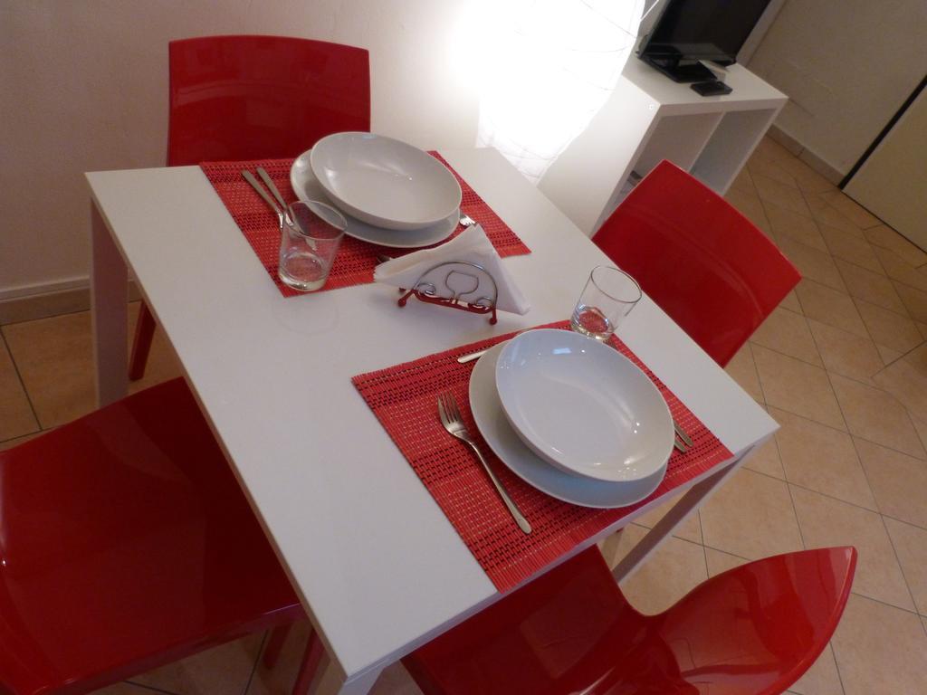 Residenza Piazza San Francesco Apartment Болоня Стая снимка