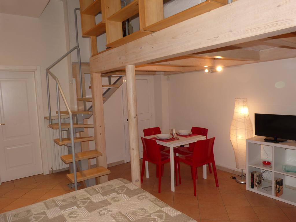 Residenza Piazza San Francesco Apartment Болоня Стая снимка