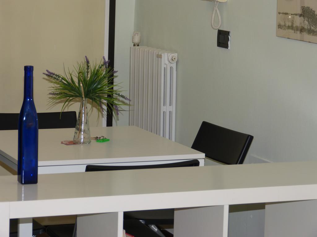 Residenza Piazza San Francesco Apartment Болоня Стая снимка
